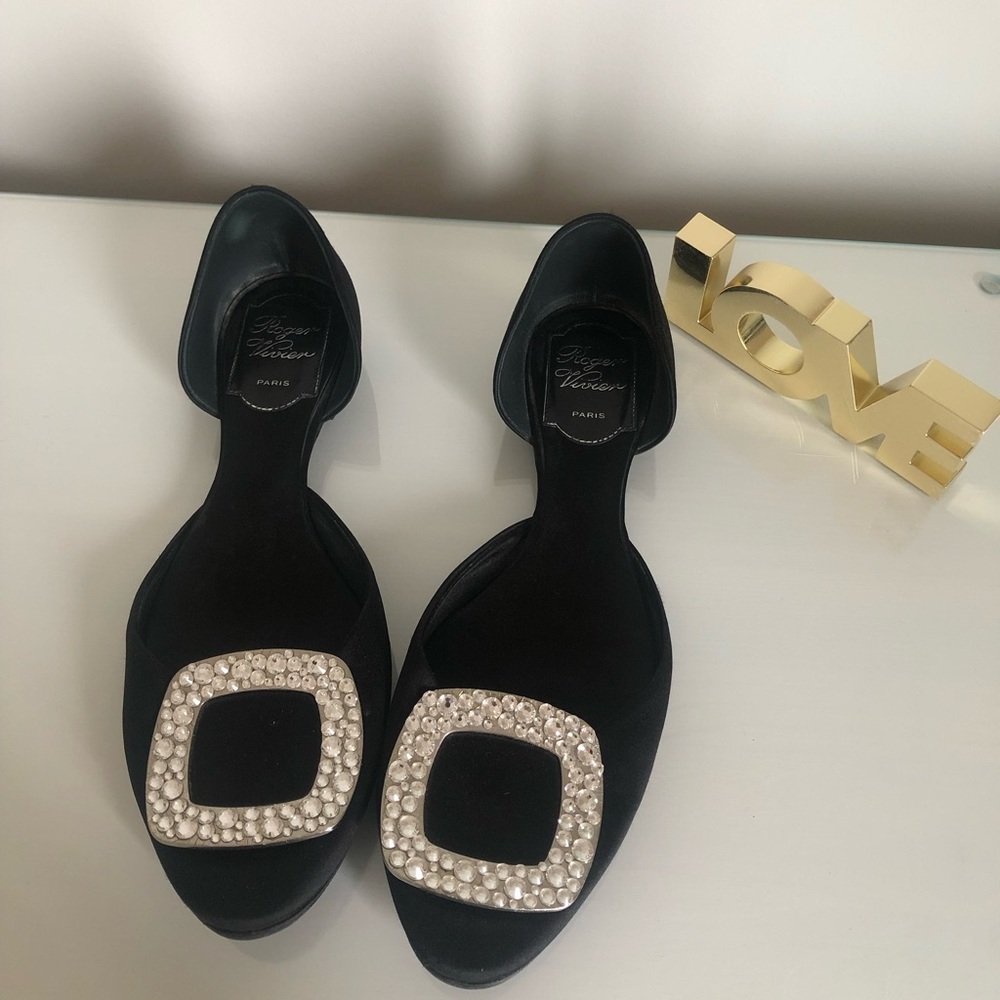 Roger Vivier Classic Flat